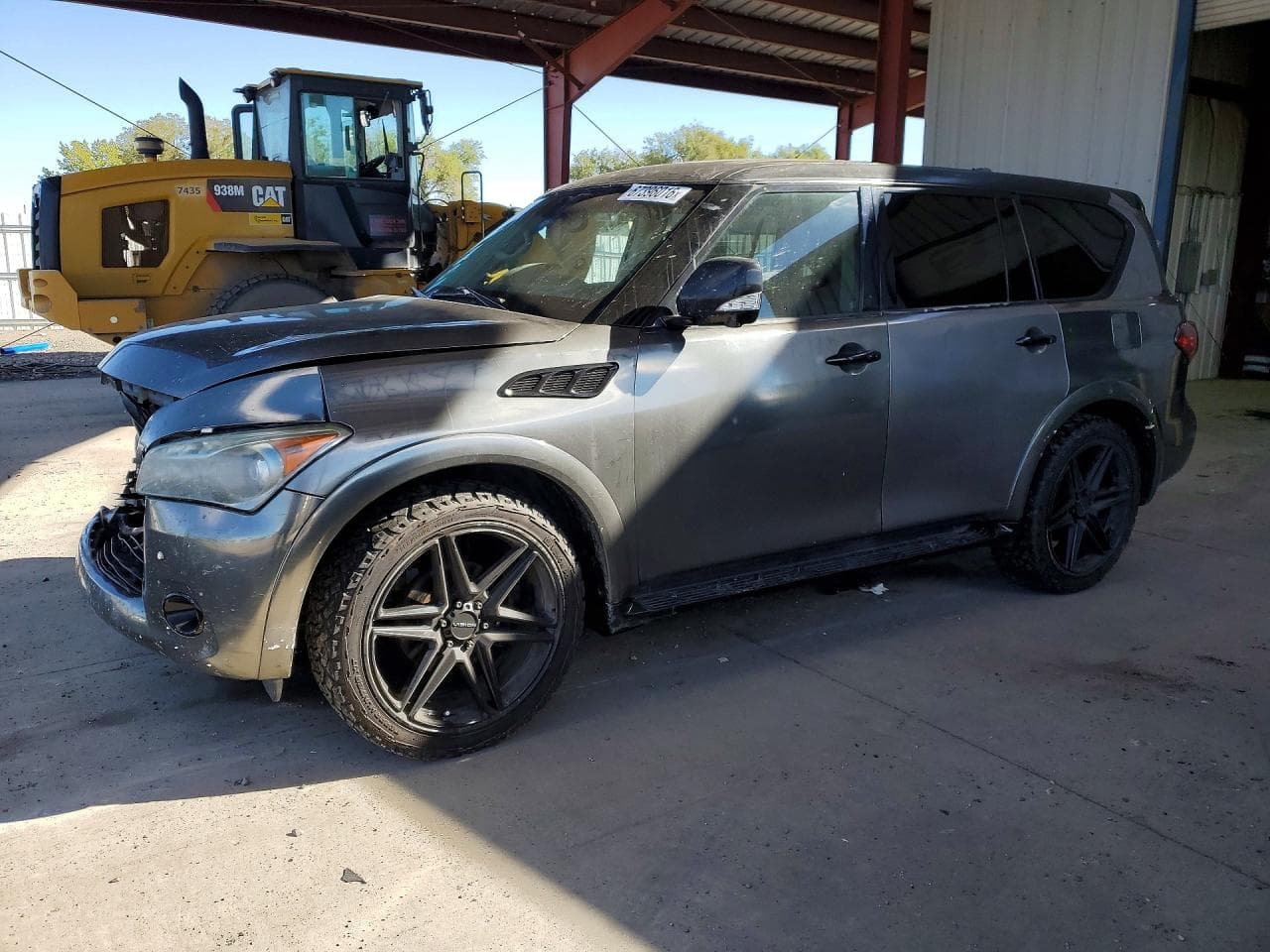 INFINITI QX56