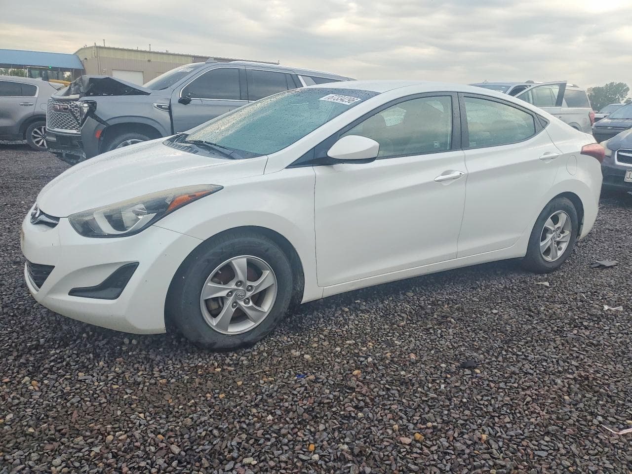 HYUNDAI ELANTRA