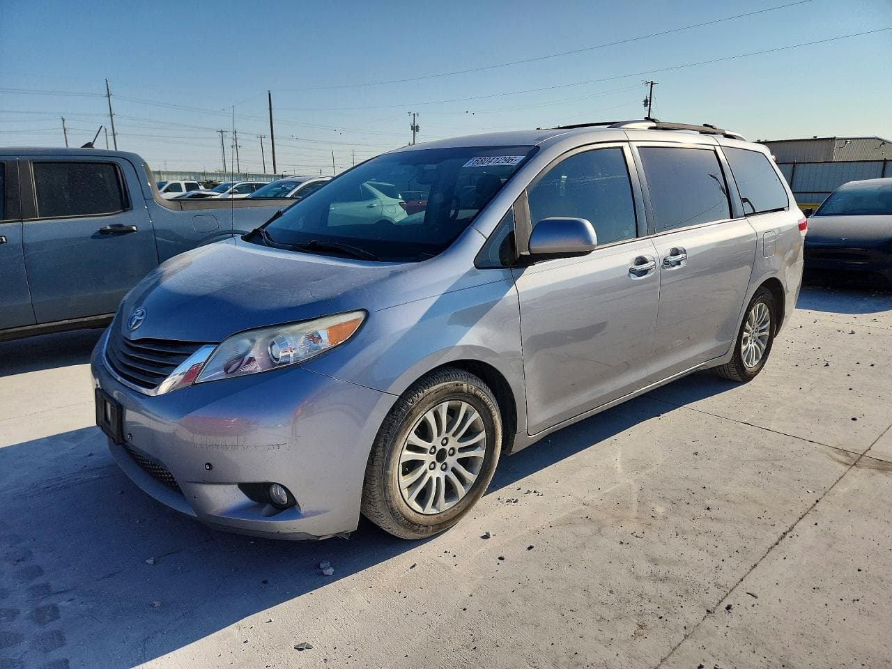 TOYOTA SIENNA