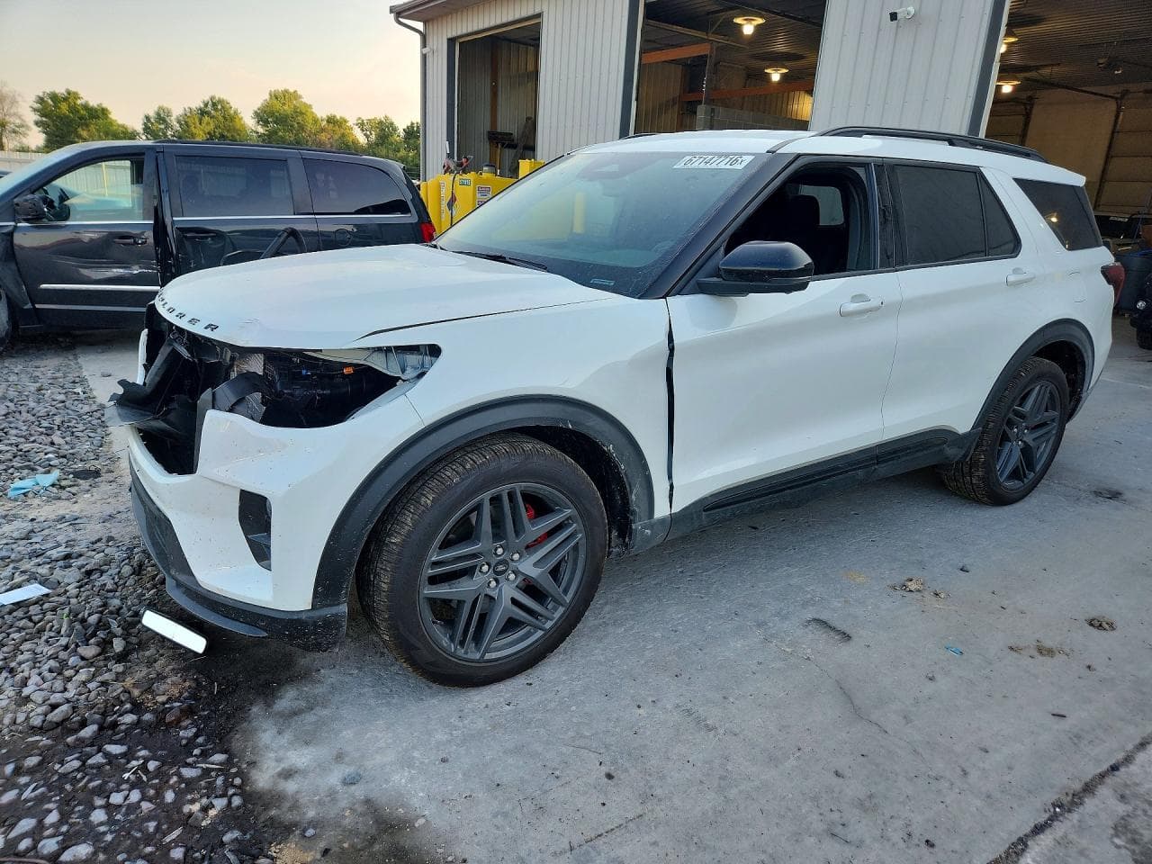 FORD EXPLORER