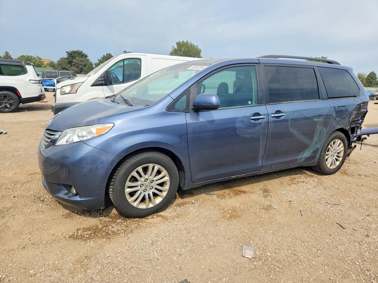 TOYOTA SIENNA