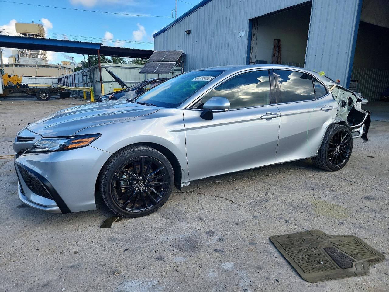 TOYOTA CAMRY