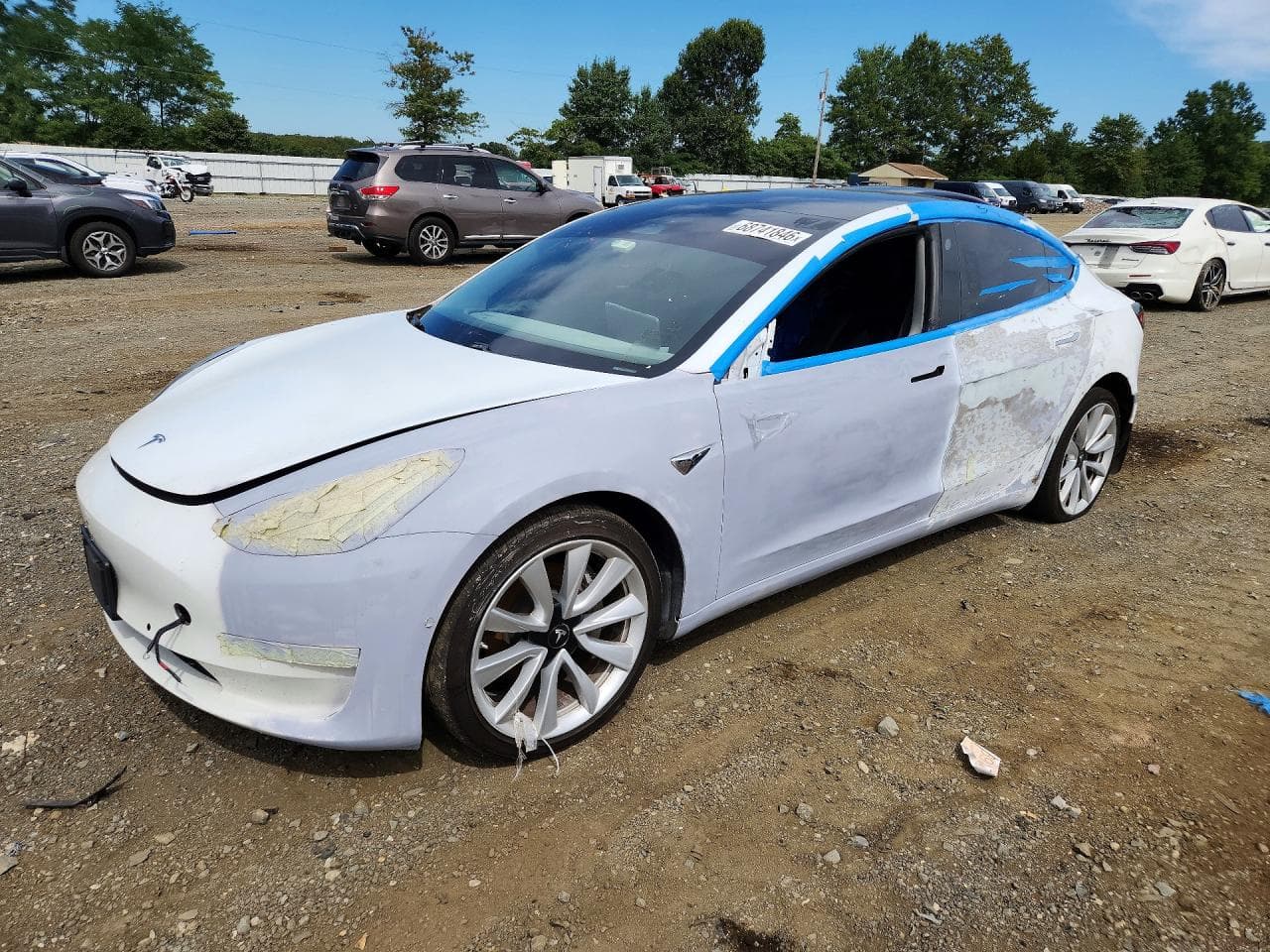 TESLA MODEL 3