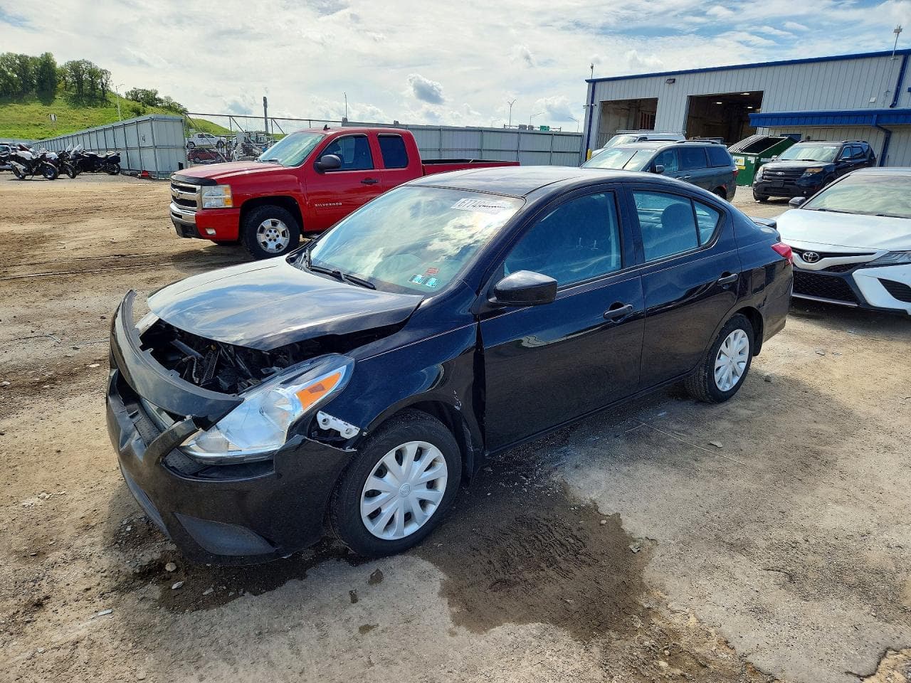 NISSAN VERSA
