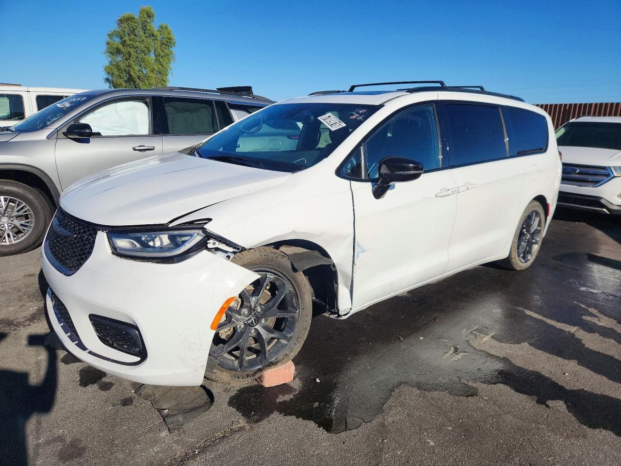 CHRYSLER PACIFICA