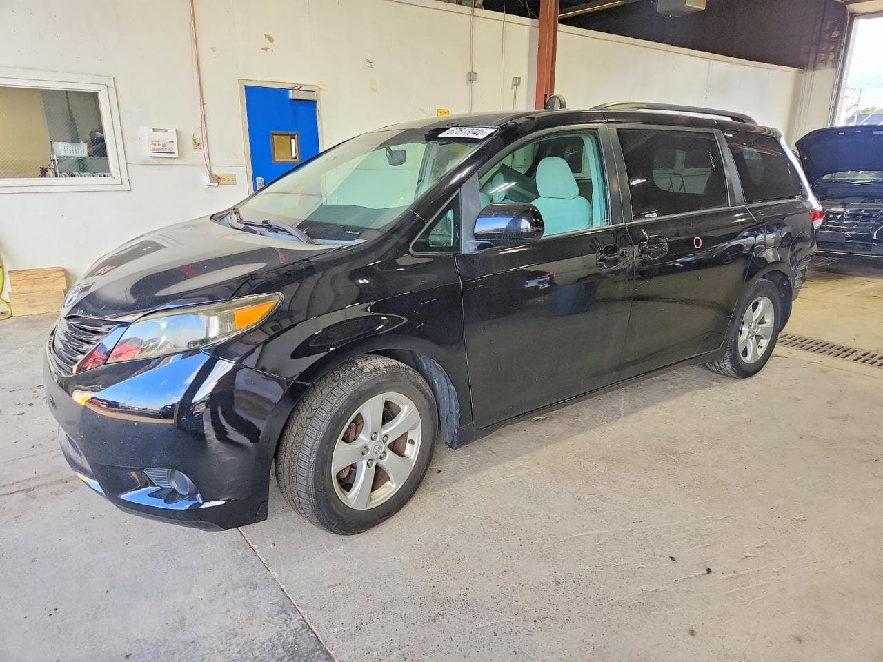 TOYOTA SIENNA