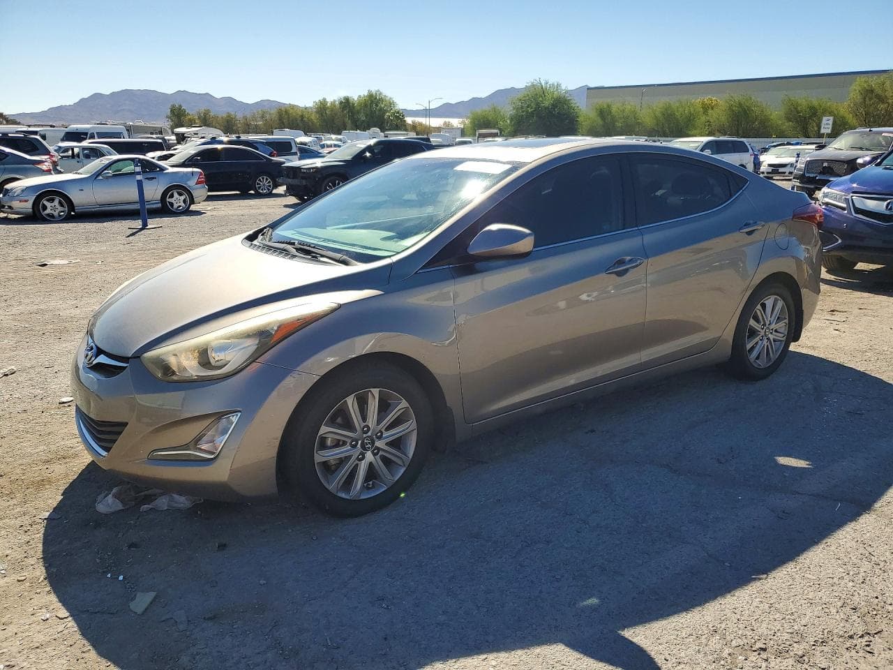 HYUNDAI ELANTRA