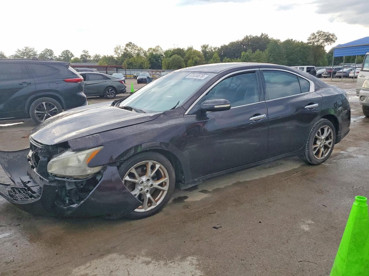 NISSAN MAXIMA