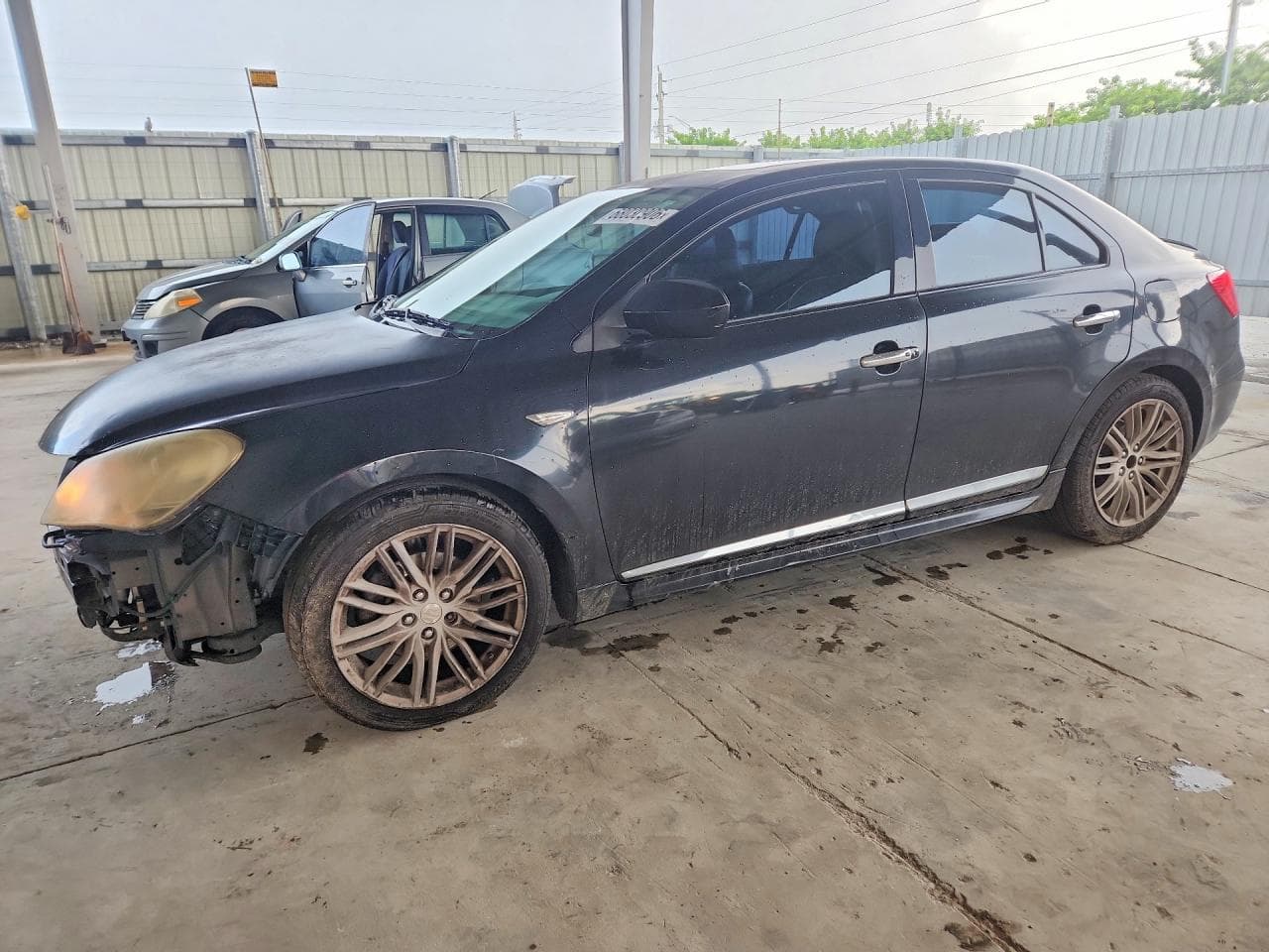 2012 SUZUKI KIZASHI