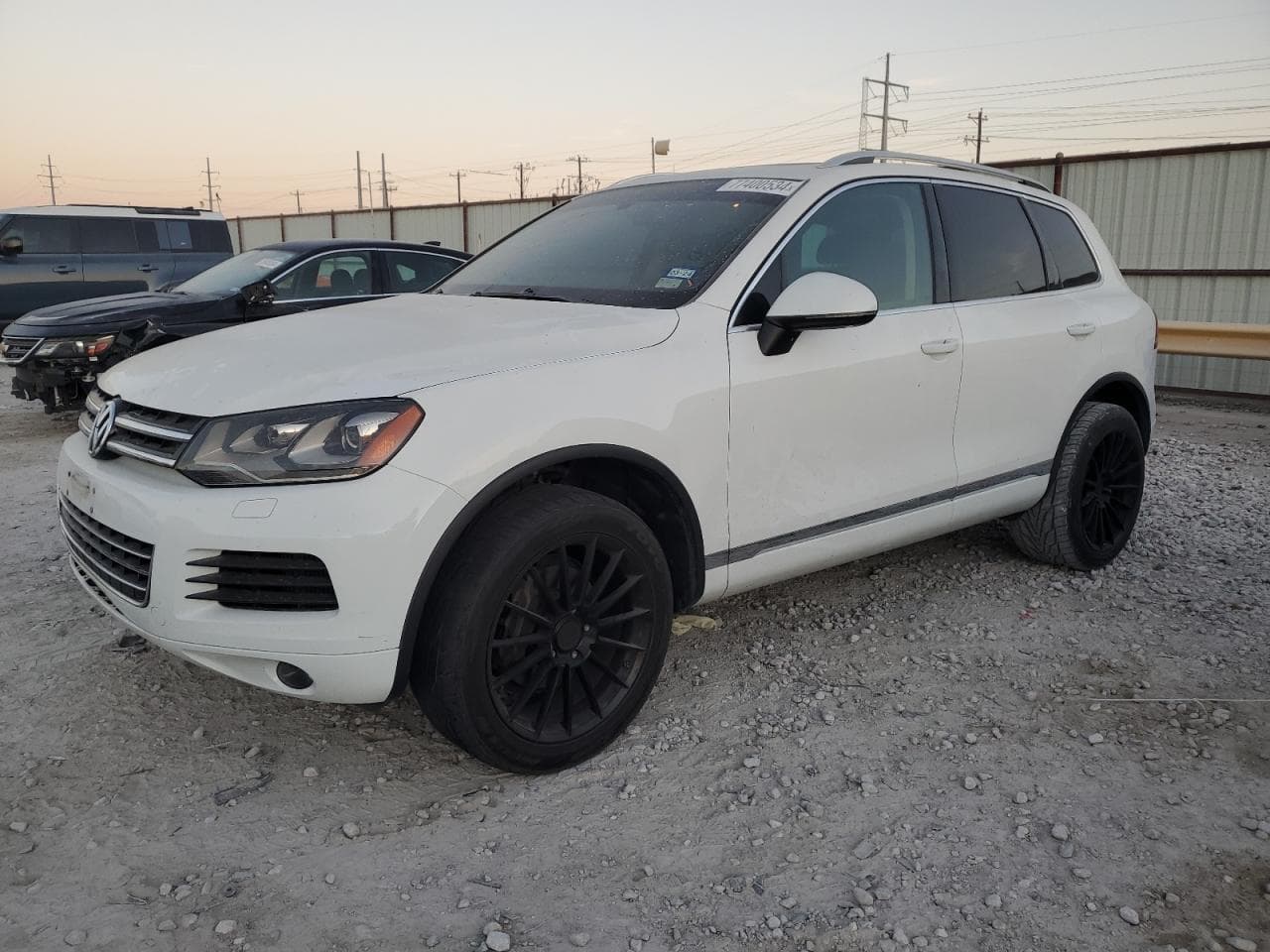 VOLKSWAGEN TOUAREG