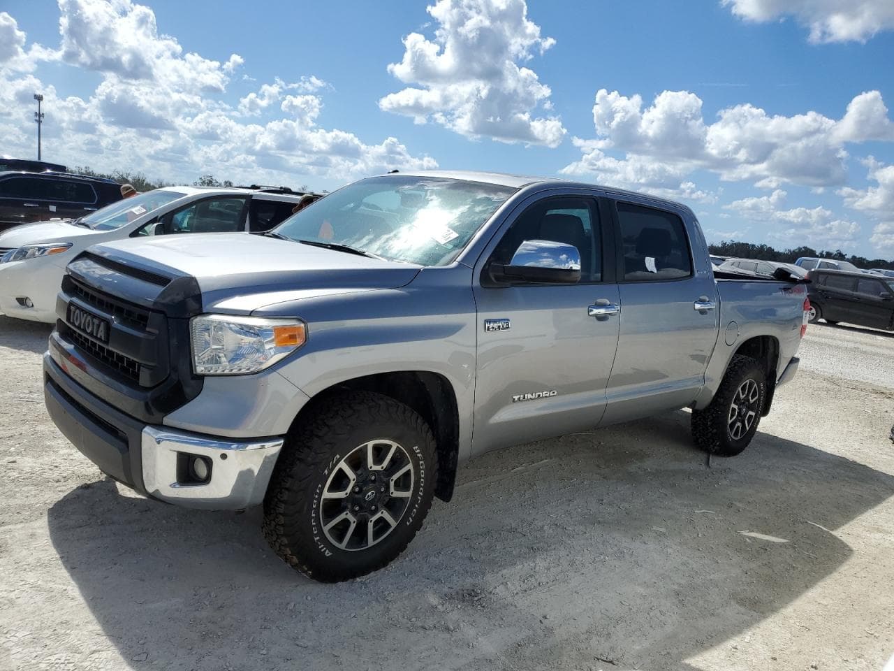 TOYOTA TUNDRA