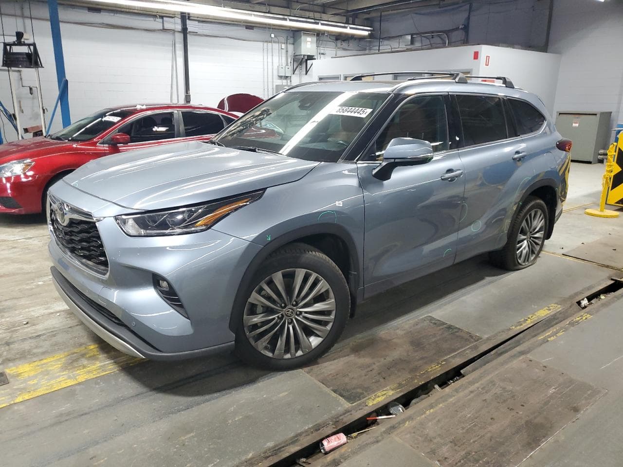 TOYOTA HIGHLANDER