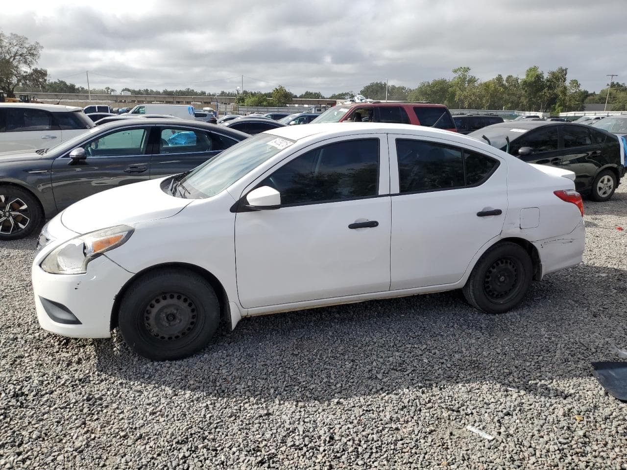 NISSAN VERSA