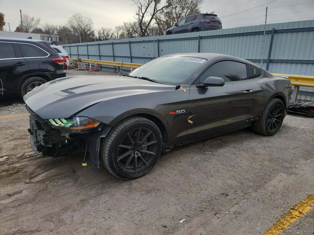 FORD MUSTANG
