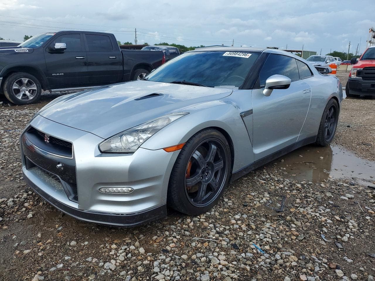 2014 NISSAN GTR