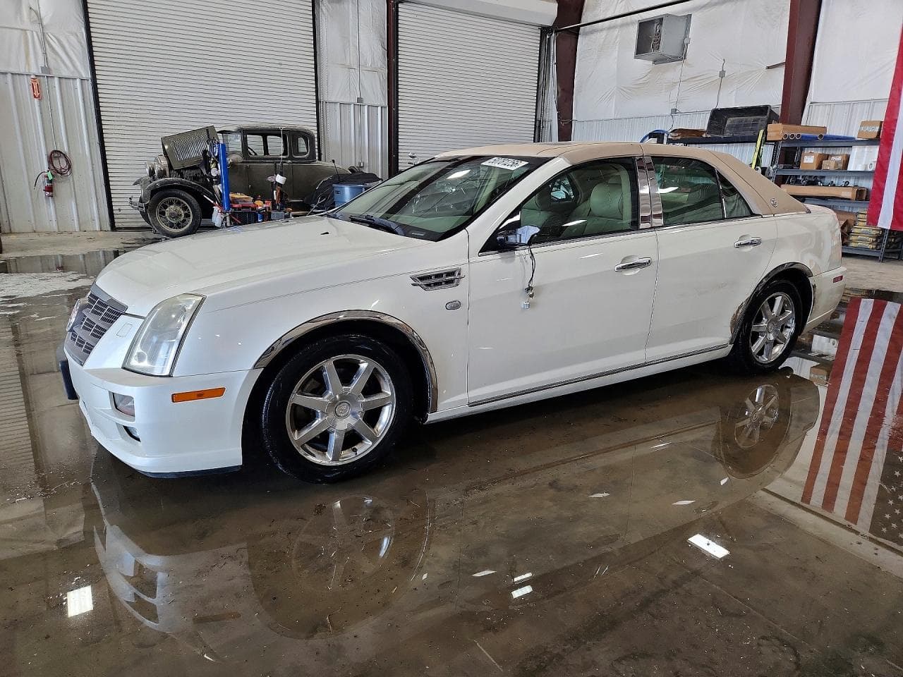 2011 CADILLAC STS