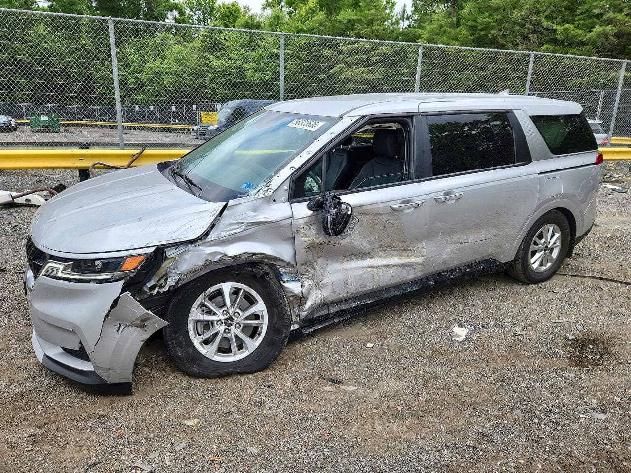 2023 KIA CARNIVAL L