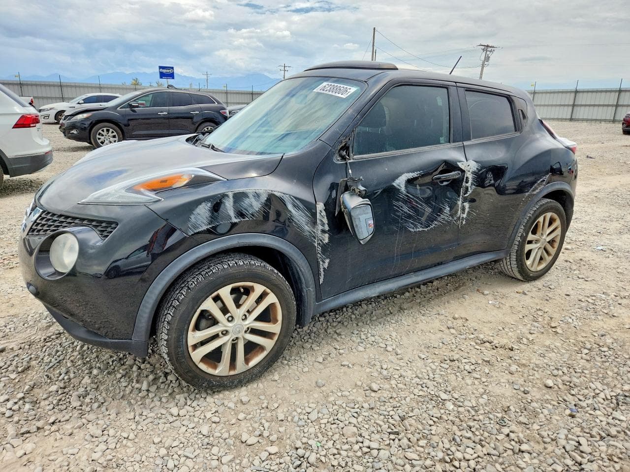 2015 NISSAN JUKE SV
