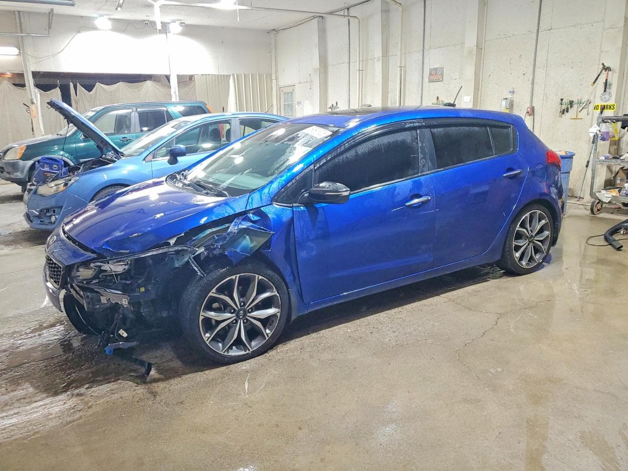 2017 KIA FORTE5