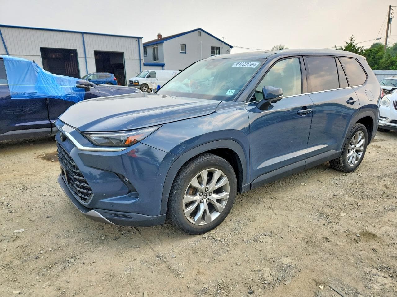 2024 TOYOTA GRAND HIGH