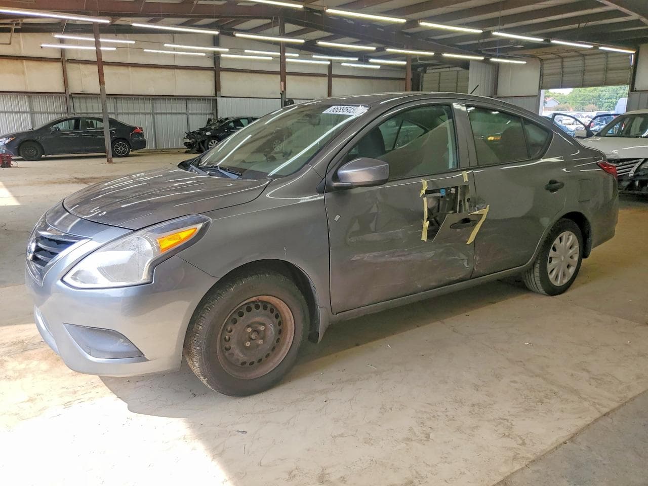 2017 NISSAN VERSA