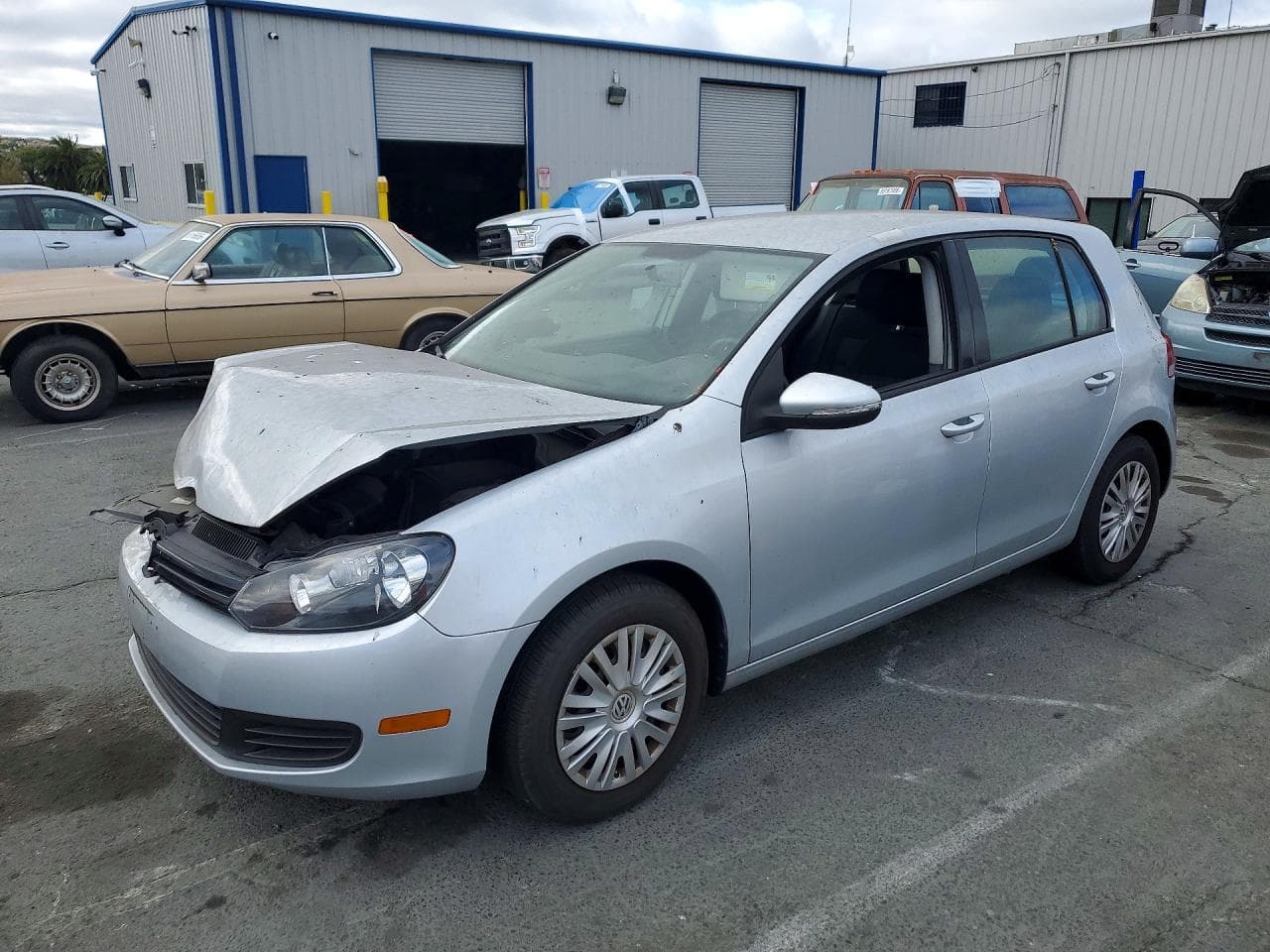 2014 VOLKSWAGEN GOLF