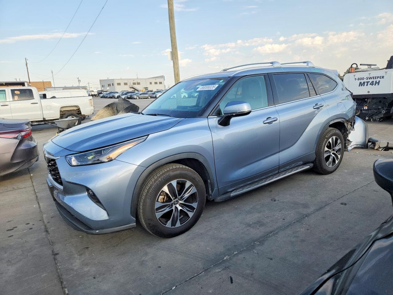 2022 TOYOTA HIGHLANDER