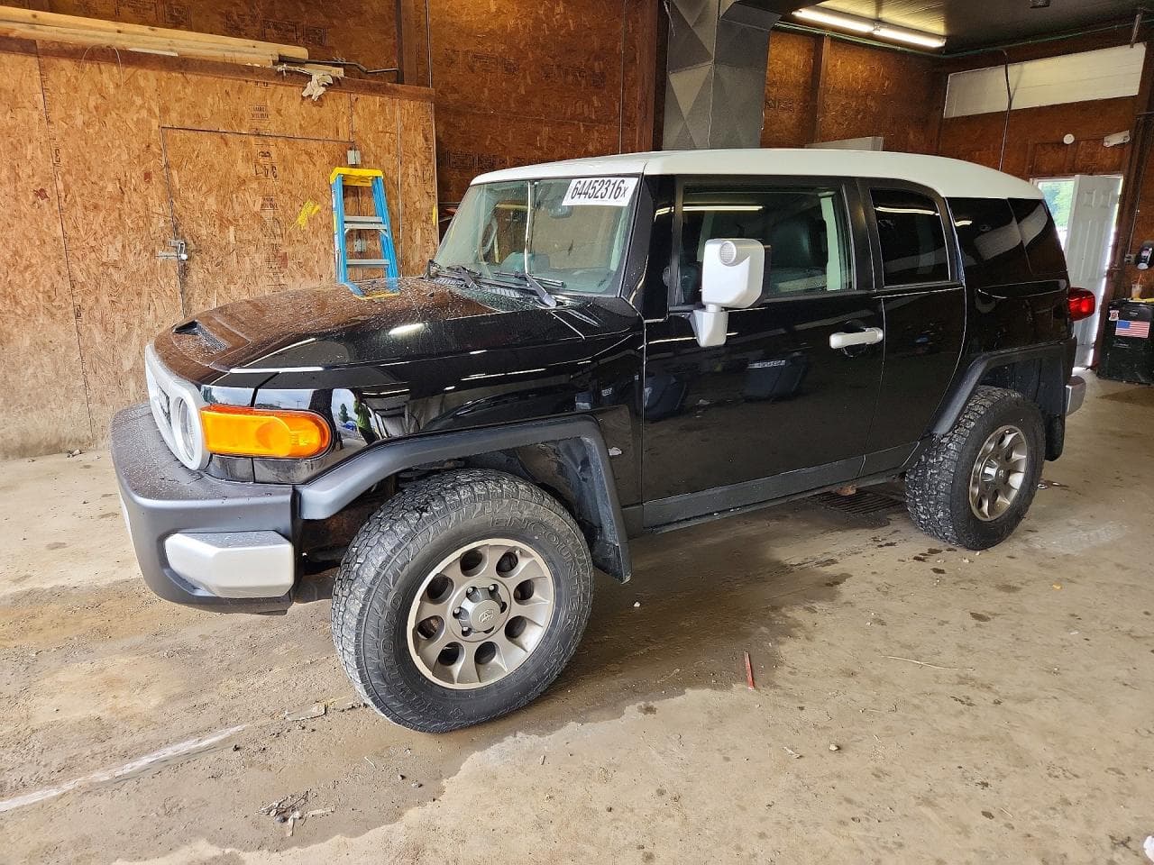 2013 TOYOTA FJ CRUISER