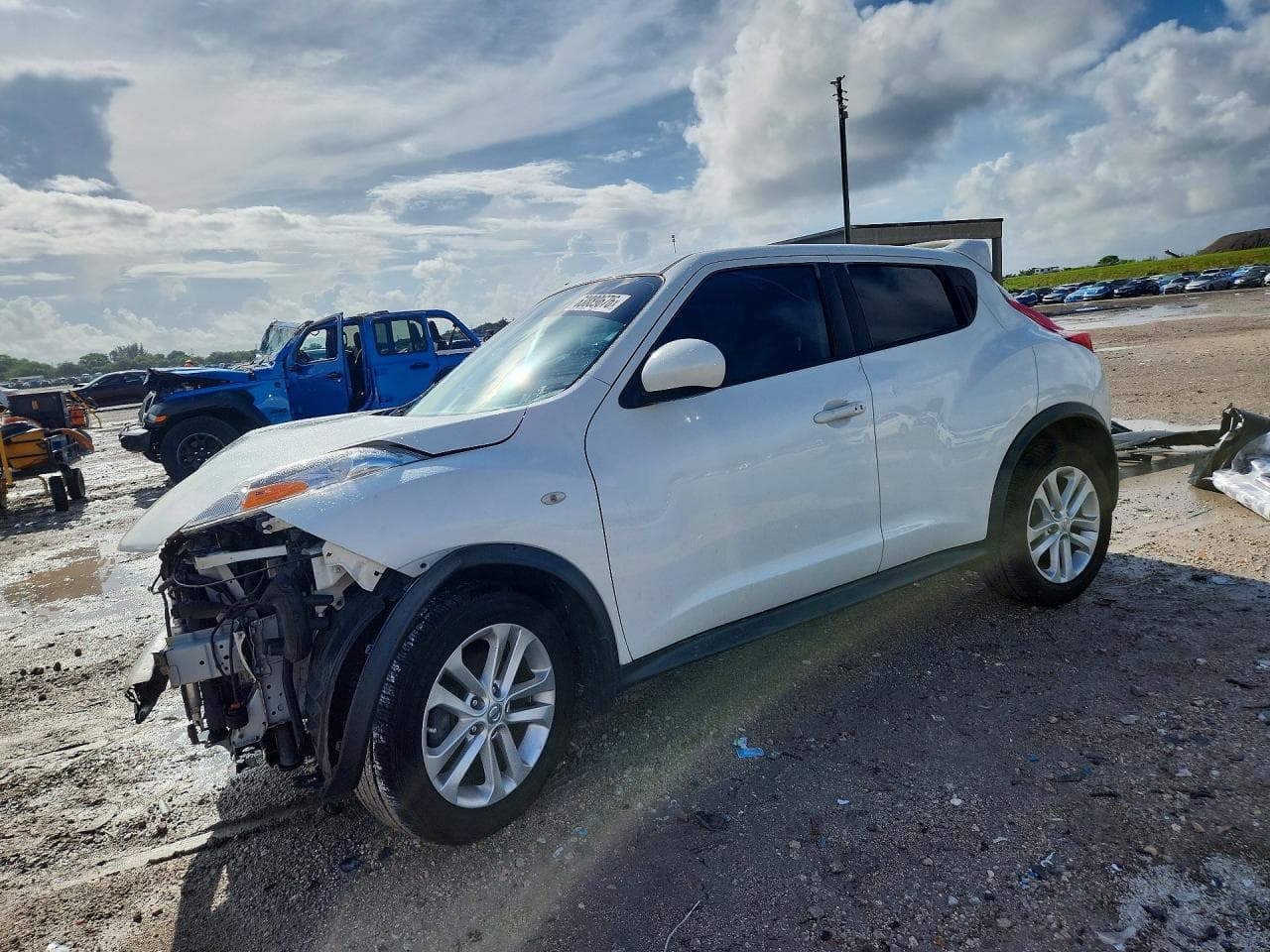2014 NISSAN JUKE SL