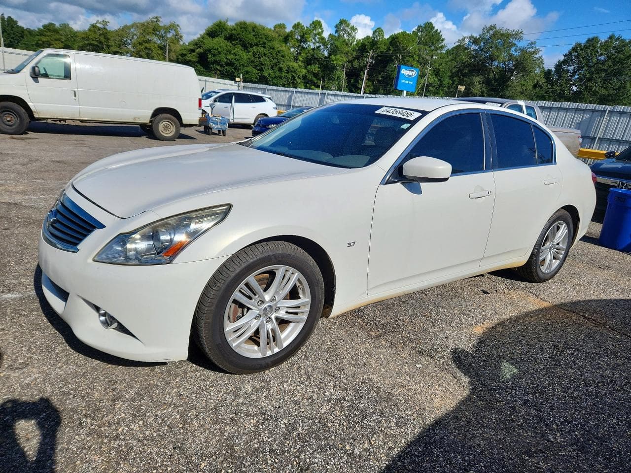 2015 INFINITI Q40
