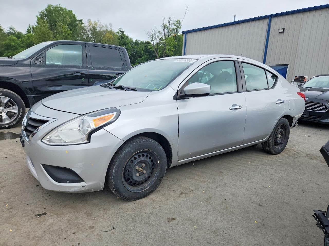 2019 NISSAN VERSA