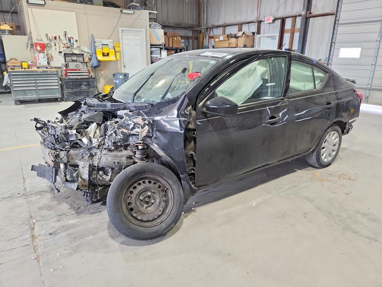 2017 NISSAN VERSA